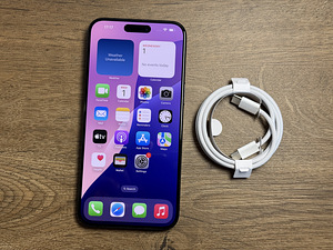 Apple iPhone 15 Pro Max 256gb, Black Titanium (1 foto / 3)