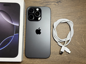 Apple iPhone 16 Pro 256gb, Black Titanium (3 foto / 3)