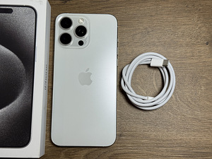 Apple iPhone 15 Pro Max 256gb, White Titanium (3 foto / 3)