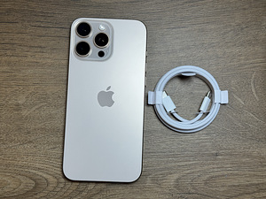 Apple iPhone 16 Pro Max 256gb, Desert Titanium (3 foto / 3)