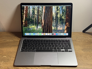 Apple Macbook Air M1 8gb/256gb (13-inch, 2020), Space Grey S (1 foto / 3)