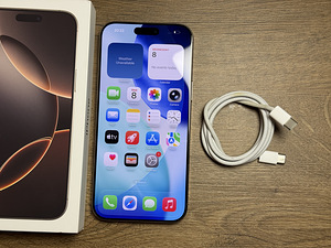 Apple iPhone 16 Pro Max 256gb, Desert Gold (1 foto / 3)