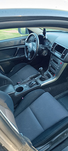 Subaru Legacy 2005 2.5 мануал (7 фото из 10)
