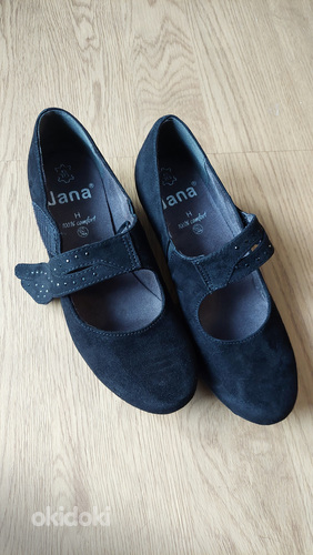 Женская обувь, цвет черный (фото #1)