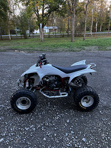 Yamaha YFZ450 arvel (4 foto / 5)