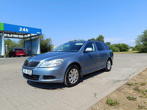 Skoda Octavia (3 фото из 9)