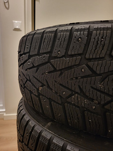 Шины Nokian 205/60/16 (2 фото из 2)