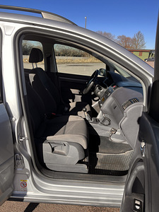 Volkswagen Touran 2006 (2 foto / 9)