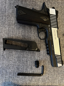 Colt rail gun two tone airsoft (2 foto / 3)