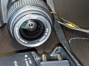 Nikon D3200 (2 фото из 3)