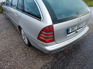 Mercedes Benz w203 (3 foto / 7)