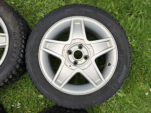 Литые диски SEAT 4x100 R16 (5 фото из 9)