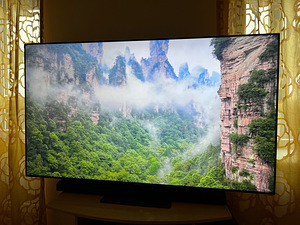 65" Q80A QLED 4K Smart TV (2 foto / 3)