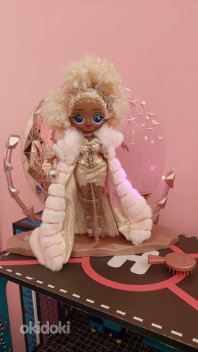 LOL Surprise Holiday OMG NYE Queen Fashion Doll