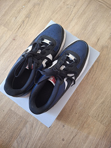 Nike Air Force р.38,5 (4 фото из 6)