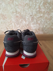Nike tossud s.38 (3 foto / 4)