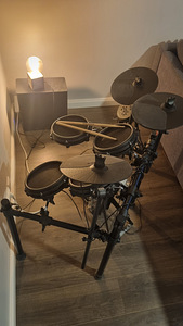 Alesis Nitro Mesh. Elektrilised trummid. (5 foto / 6)