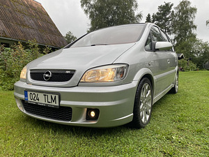 Opel Zafira OPC (2 foto / 9)