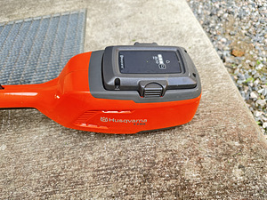 TRIMMER HUSQVARNA 115IL KOMPLEKT (AKU + LAADIJA) (2 foto / 2)