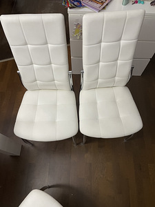 Стулья для столовой (3 фото из 3)