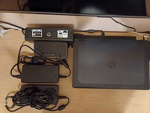 HP ZBook 17 G2 (16GB RAM 256 SSD 1TB HDD DVD/RW) varuosadeks (8 foto / 9)