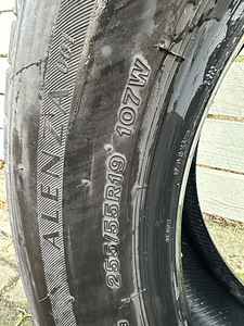 Kasutatud suverehvid maasturile 255/55 R19 107W (4 foto / 6)