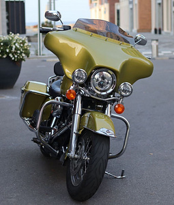 Harley-Davidson Road King (2 foto / 6)