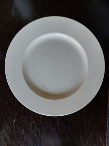 Nõusid, 4 taldrikut, 4 supitaldrikut, 4 tassi (4 foto / 5)