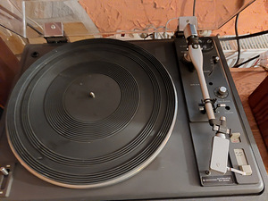 Винил.проигрыватель Kenwood , Thorens, Scott, Dual (5 фото из 10)