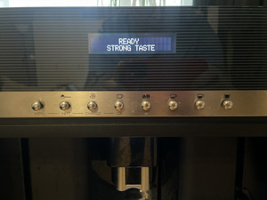 Kohvimasin SMEG integreeritud (2 foto / 6)
