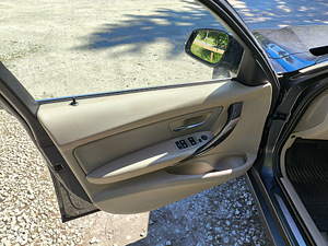 BMW 320D (11 foto / 15)