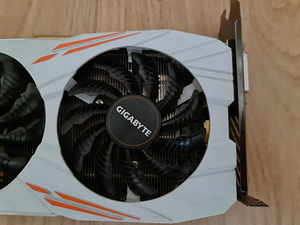 GeForce® GTX 1080 Ti Gaming OC 11G / CX Series™ CX750F RGB (2 foto / 5)