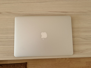 MacBook Air early 2015 (3 foto / 4)