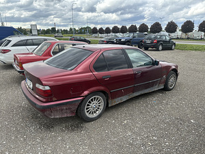 BMW 318is 2.8 (3 foto / 6)