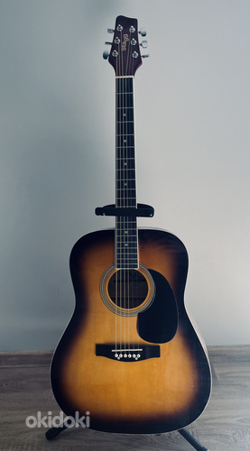 акустическая гитара Stagg+ подставка для гитары (фото #1)
