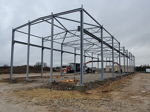 Metallkonstruktsioonide monteerijad (1 foto / 2)