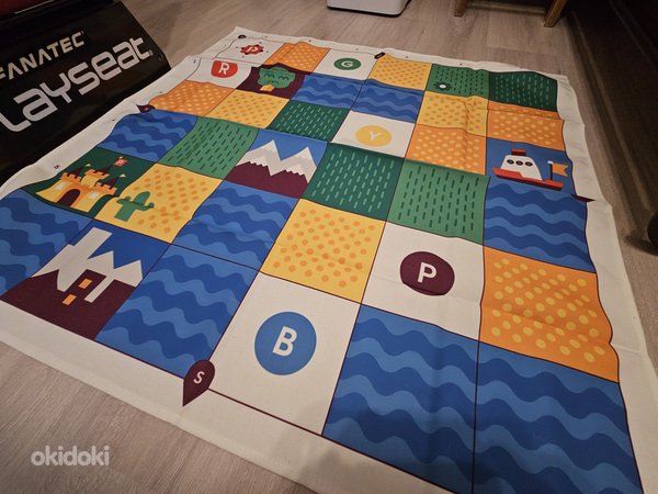 Cubetto Interactive Robot