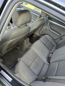 Audi a4 b7 1.9d (6 фото из 12)