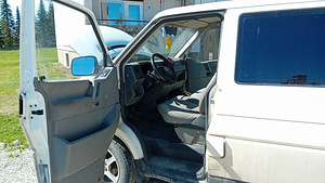 Volkswagen Caravelle 2.5 75kW (9 foto / 15)