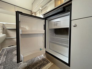 Bürstner Premio Life 490 TK (8 фото из 10)