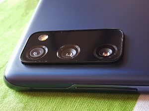 Samsung Galaxy S20 FE (4 foto / 5)
