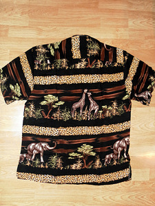 Meeste must suvine triiksärk Safarii mustriga, XL, uus (3 foto / 3)