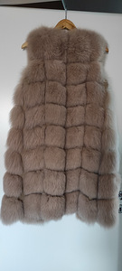 Loodusliku karusnaha vest (2 foto / 2)