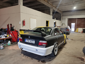 BMW E36 V8 Street klass (3 фото из 5)