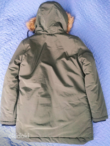Продаётся тёплая зимняя куртка-парка (фото #2)