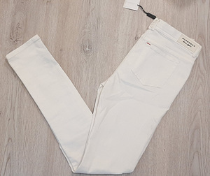 Burberry valged teksad, uued, XS/S (4 foto / 5)
