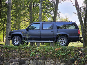 Chevrolet Suburban (2 фото из 8)