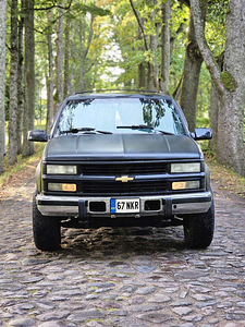 Chevrolet Suburban (3 фото из 8)