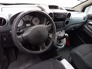 Peugeot (4 фото из 5)