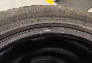 235/55/19 Hankook Winter i*cept X RW10 101T MS Ламельные (3 фото из 8)